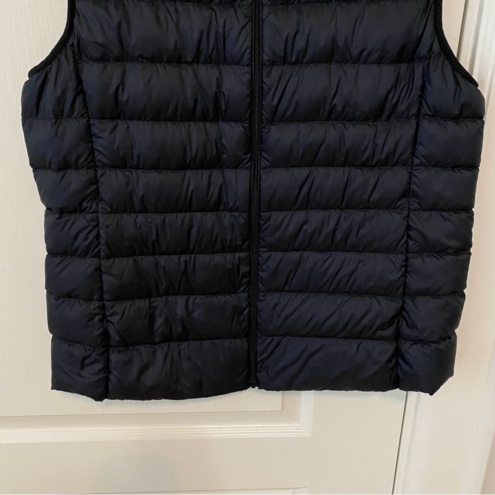 Uniqlo Black Light Weight Water Resistant Down Filled Puffer Quilted Vest XL - Picture 4 of 10